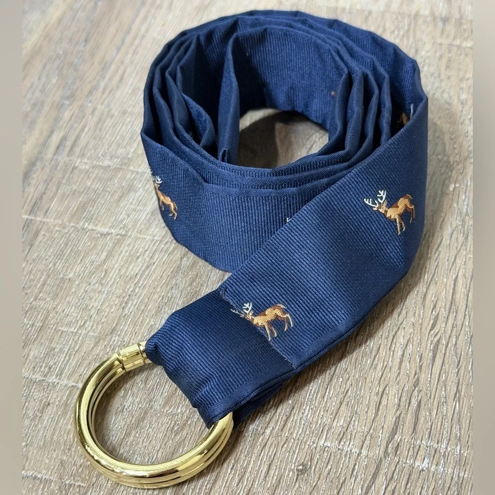 Brooks Brothers Size Medium Preppy Reindeer All Over Print Navy and Gold Belt